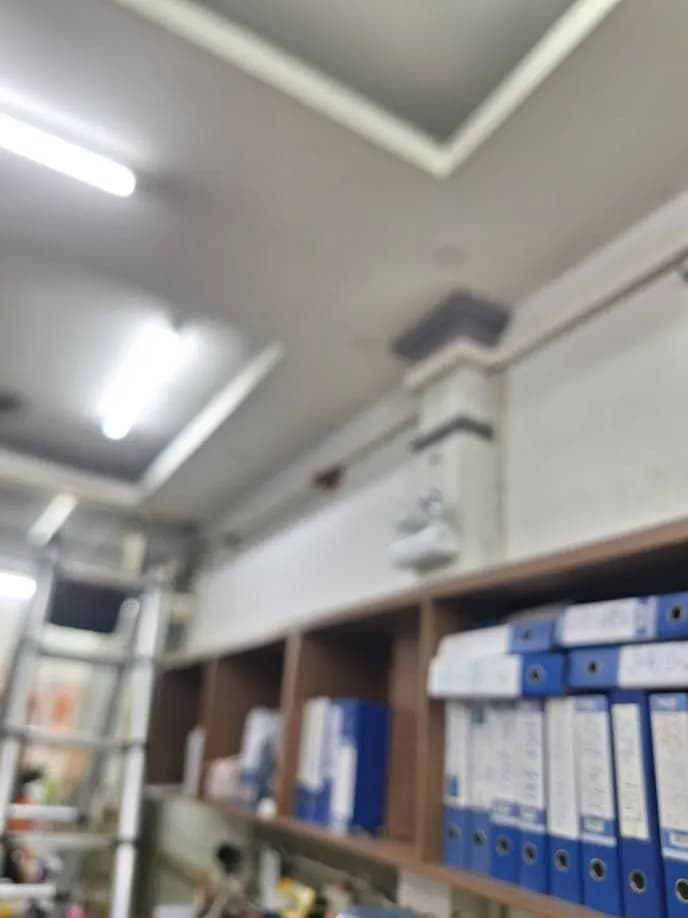 Trước sửa đèn LED tuýp Philips tại TPHCM — thợ Trần Quốc Đông