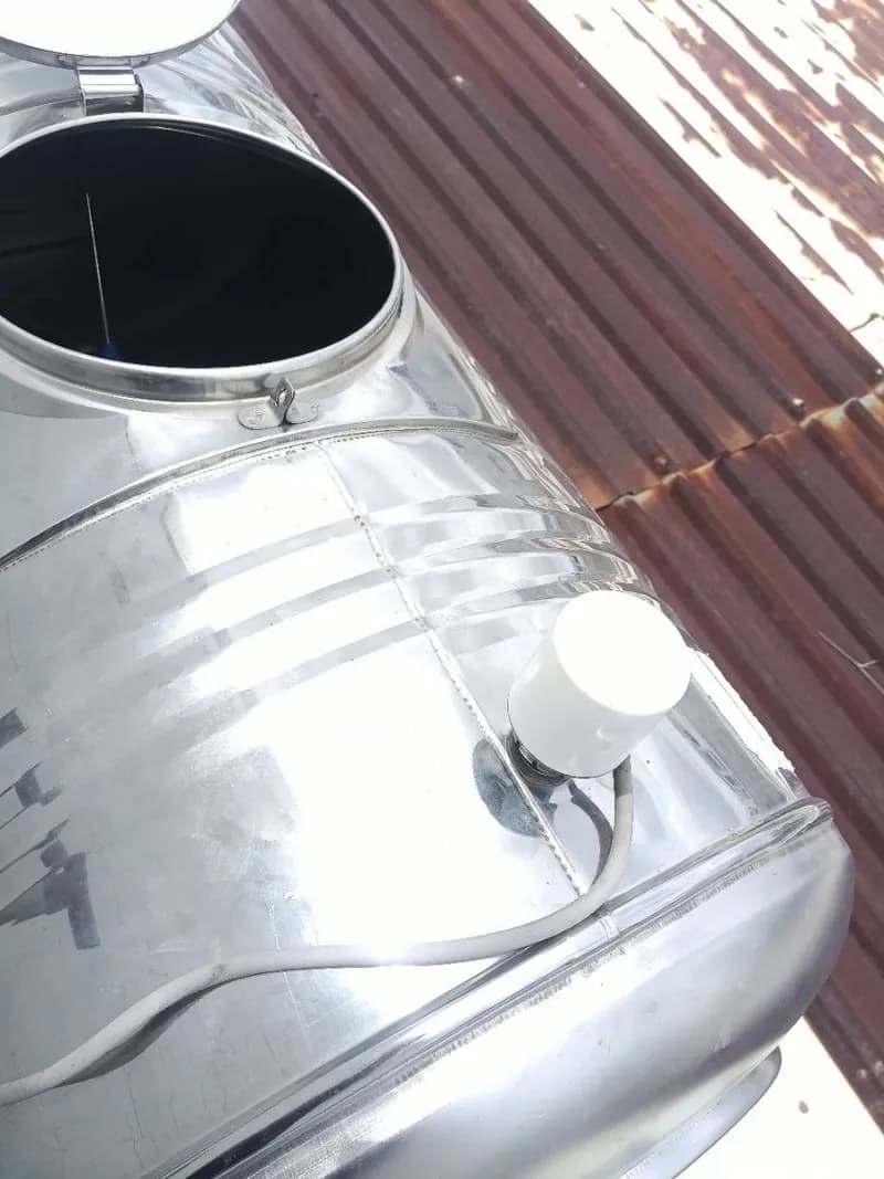 Trước sửa máy bơm tăng áp Panasonic tại TPHCM — thợ Trần Ngọc Tùng
