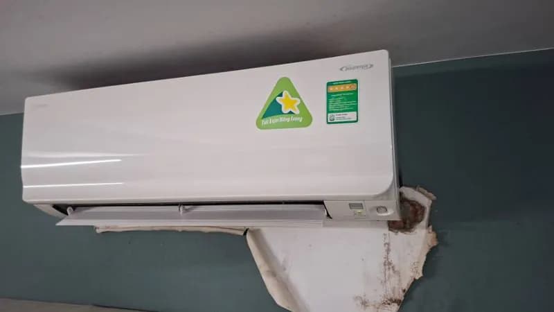 Sau khi hoàn thành sửa máy lạnh treo tường Daikin tại TPHCM — thợ Nguyễn Thanh Tiến