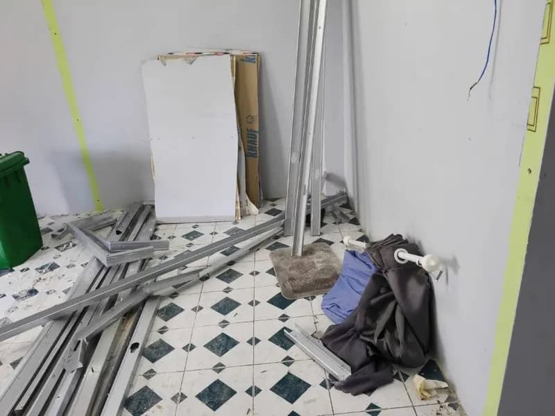Trước sửa vách thạch cao Knauf tại Quận 1 — thợ Bùi Văn Bảo