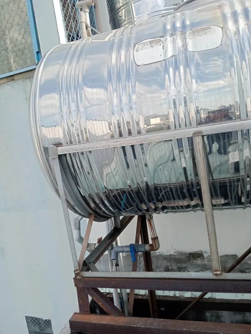 Sau khi hoàn thành sửa bồn nước inox tại Tân Phú — thợ Võ Hồng Hải