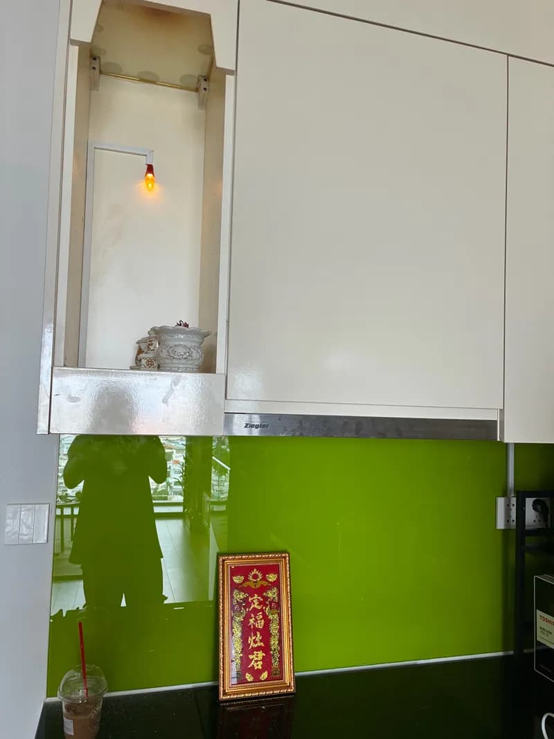 Sau khi hoàn thành sửa đèn tại Bình Tân — thợ Dương Oai