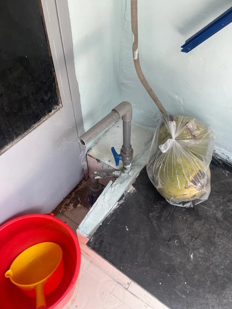 Trước sửa đường ống nước tại Quận 12 — thợ Nguyễn Quốc Bảo