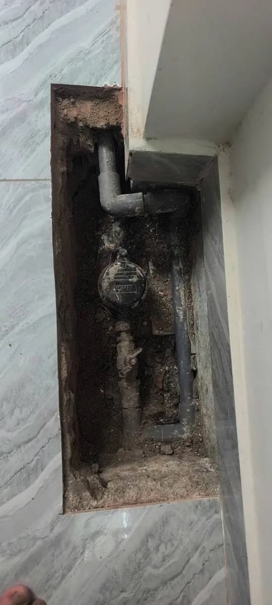 Thay ống nước rò rỉ và chống dột mái tôn tại Tân Bình tại Tân Bình