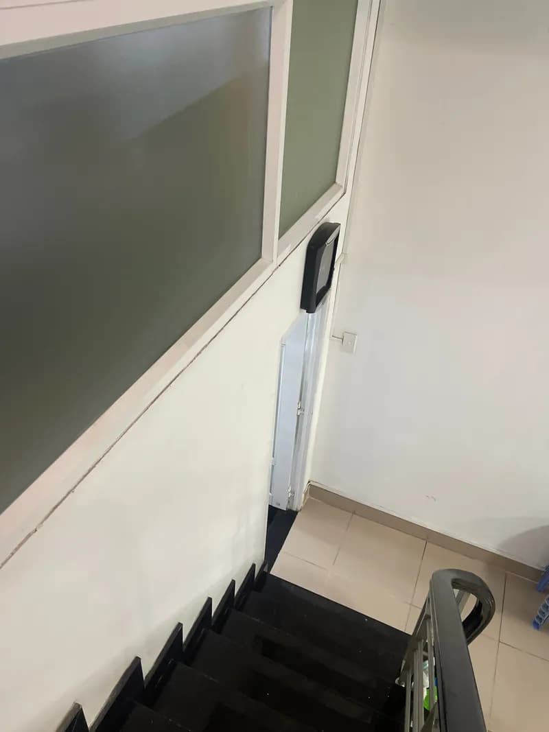 Trước sửa CB Schneider tại Quận 10 — thợ Nguyễn Quốc Bảo