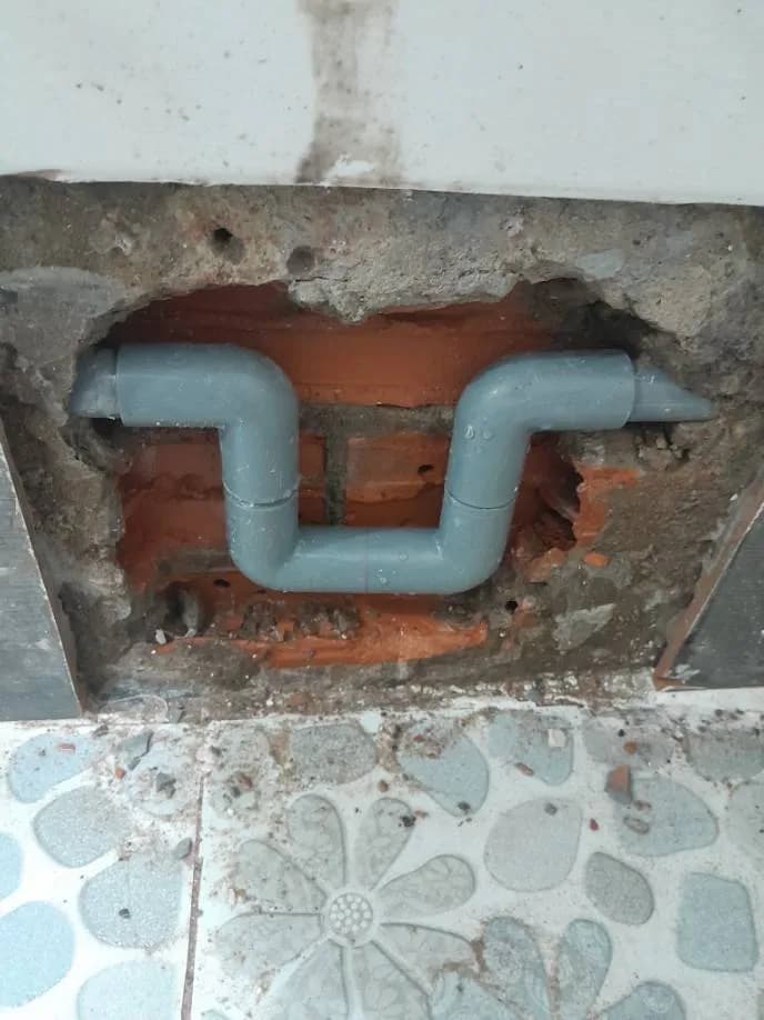 Thay thế đường ống nước âm tường bị nứt tại Gò Vấp tại Gò Vấp