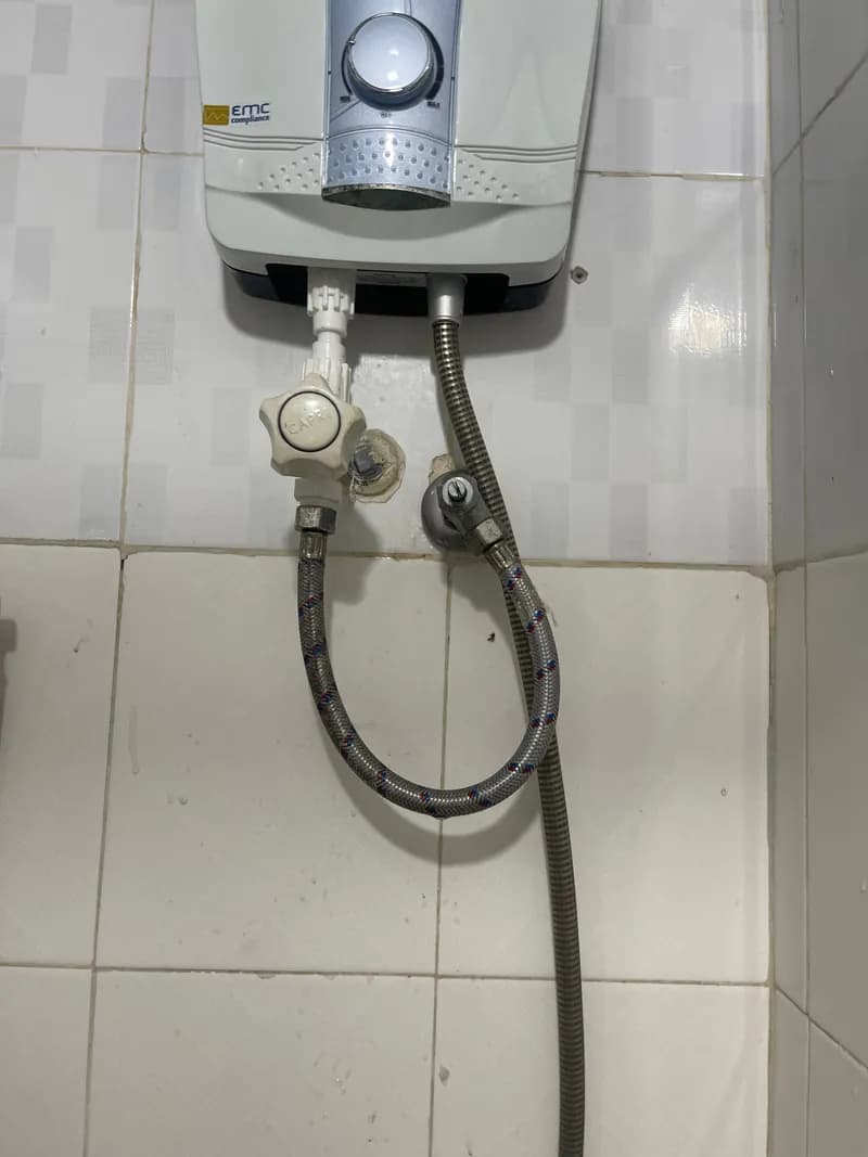 Thay thế đường ống nước rò rỉ tại P. Chợ Quán, Quận 5 tại P. Chợ Quán, Quận 5