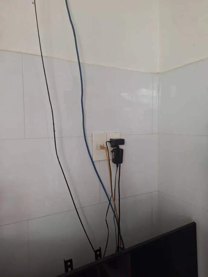 Sau khi hoàn thành sửa ổ cắm điện Panasonic tại Nhà Bè — thợ Trần Quốc Đông (3 sao)