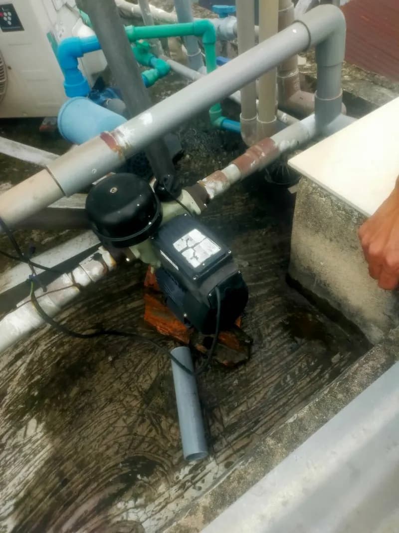Trước sửa máy bơm nước tăng áp tại P.13, Gò Vấp — thợ Lê Đăng Tuấn