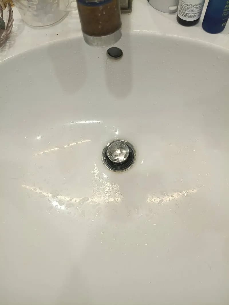 Sau khi hoàn thành sửa lavabo tại Quận 10 — thợ Trần Ngọc Tùng