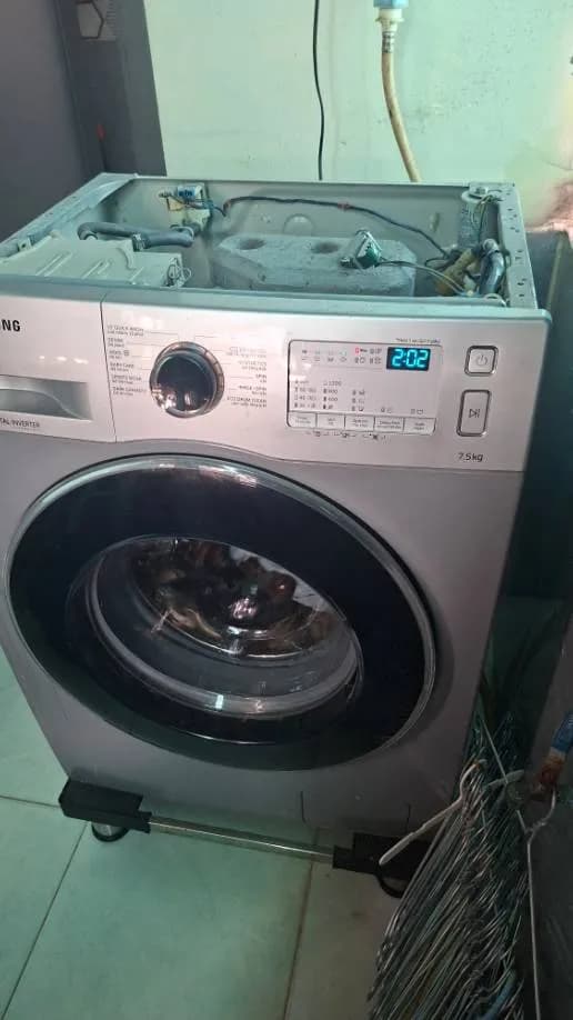Trước sửa máy giặt cửa trước Samsung tại P. TRUNG MỸ TÂY - HCM, Quận 12 — thợ Nguyễn Thanh Tiến