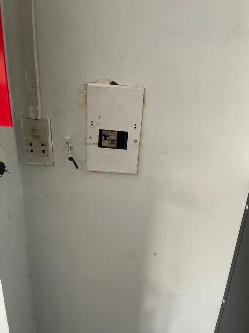 Sau khi hoàn thành sửa aptomat Schneider tại phường Cầu Kiệu, Phú Nhuận — thợ Nguyễn Quốc Bảo