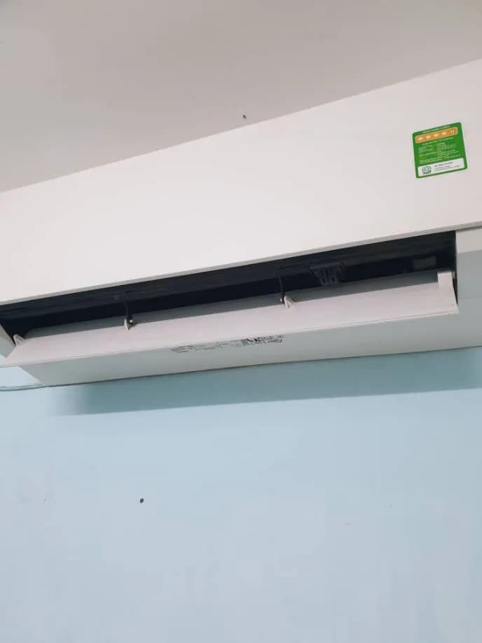 Sau khi hoàn thành sửa máy lạnh treo tường tại phường vườn lài TP.hcm, Quận 10 — thợ Phan Chí Tâm (5 sao)