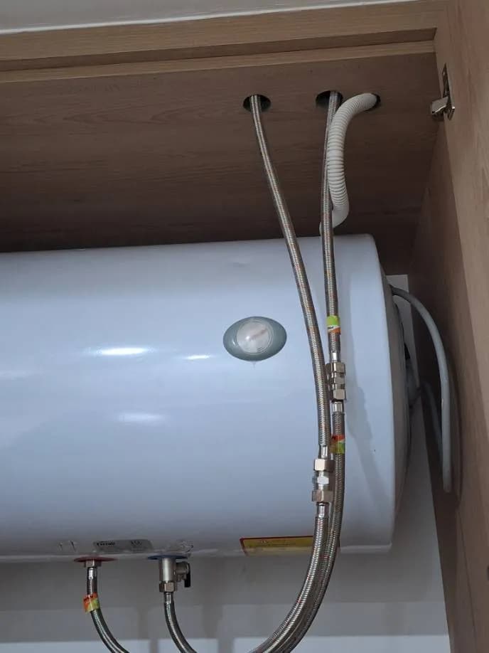 Trước sửa quạt trần tại p. Tân Hưng, Quận 7 — thợ Trần Quốc Đông