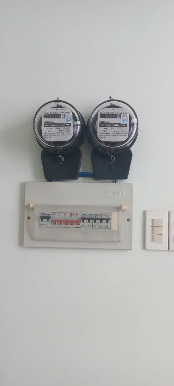Sau khi hoàn thành sửa đồng hồ điện Sino, Gelex, LS tại Phường Bình Trưng Đông, Thủ Đức — thợ Bùi Văn An