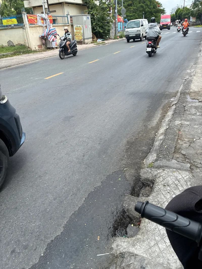 Thay Driver Đèn LED Trần Tại Quận Tân Phú Uy Tín tại Tân Phú