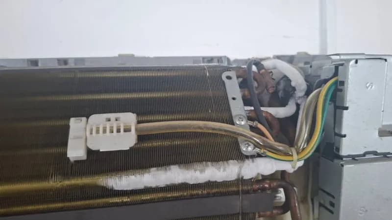 Trước sửa máy lạnh treo tường tại Phường 13, Quận 5 — thợ Nguyễn Thanh Tiến
