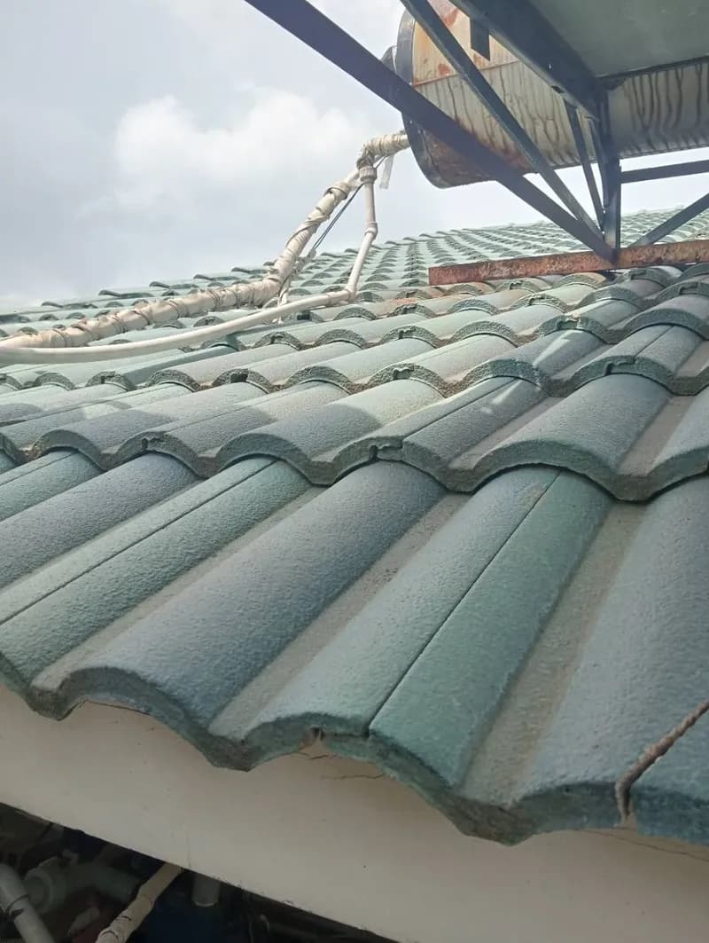 Trước sửa máy nước nóng năng lượng mặt trời tại Phường Tây Thạnh, Tân Phú — thợ Võ Hồng Hải