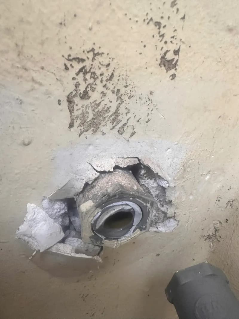 Trước sửa đường ống nước Đạt Hòa tại Thủ Đức — thợ Bùi Văn An
