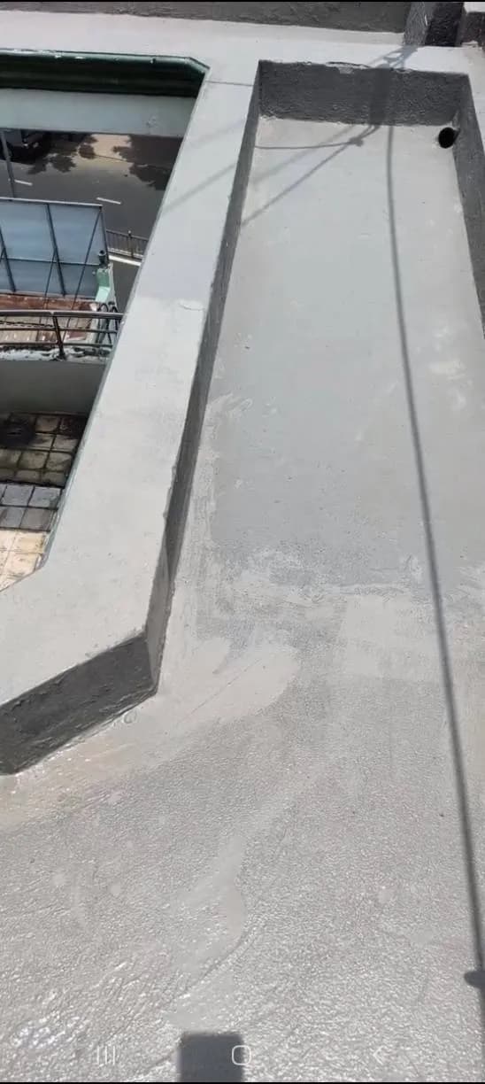 Sau khi hoàn thành sửa sân thượng Sika tại Quận 6 — thợ Bùi Văn Bảo