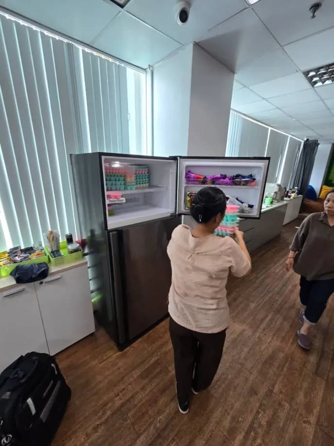 Sau khi hoàn thành sửa tủ lạnh Panasonic tại phường Tân Sơn Hòa, Tân Bình — thợ Lê Hữu Lộc