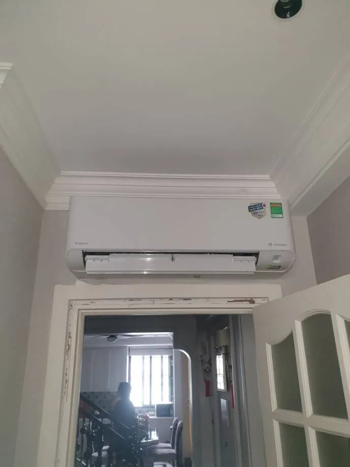 Sau khi hoàn thành sửa máy lạnh treo tường Daikin tại P.HCM, Quận 5 — thợ Phan Chí Tâm