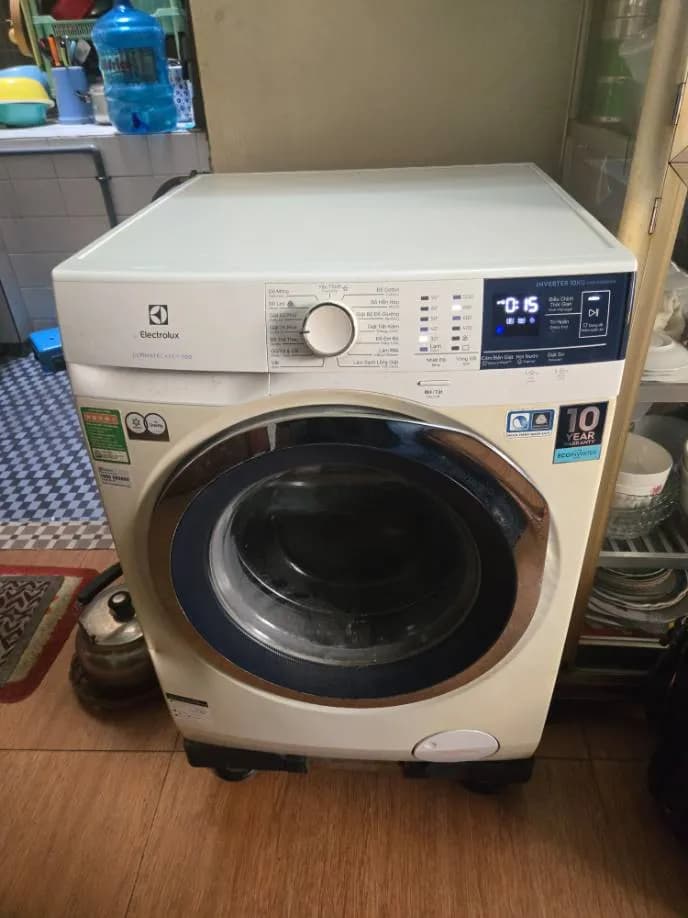 Sau khi hoàn thành sửa máy giặt cửa trước Electrolux tại Phường 8, Phú Nhuận — thợ Lê Hữu Lộc