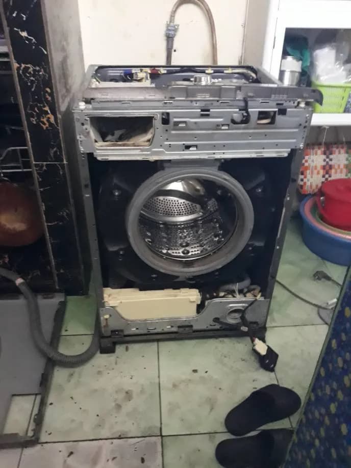 Sau khi hoàn thành sửa máy giặt cửa trước Electrolux tại Phú Nhuận — thợ Đặng Anh Huy
