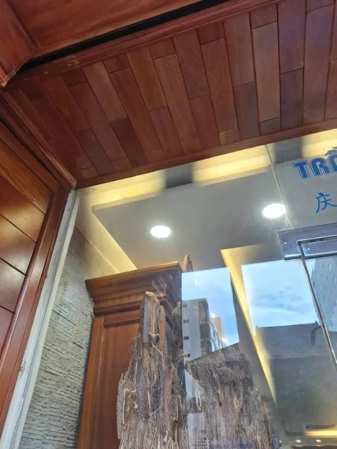 Sau khi hoàn thành sửa đèn LED âm trần Philips tại Quận 1 — thợ Trần Quốc Đông