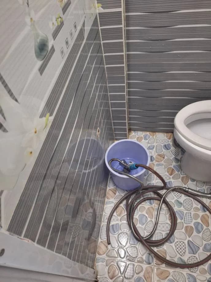 Trước sửa vòi nước tại phường 4, Quận 4 — thợ Trần Quốc Đông