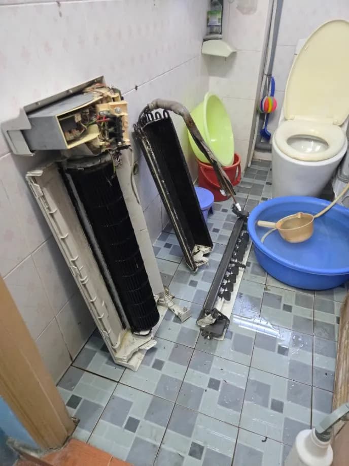 Sau khi hoàn thành sửa máy lạnh treo tường tại phường Bảy hiền, Tân Bình — thợ Lê Hữu Lộc