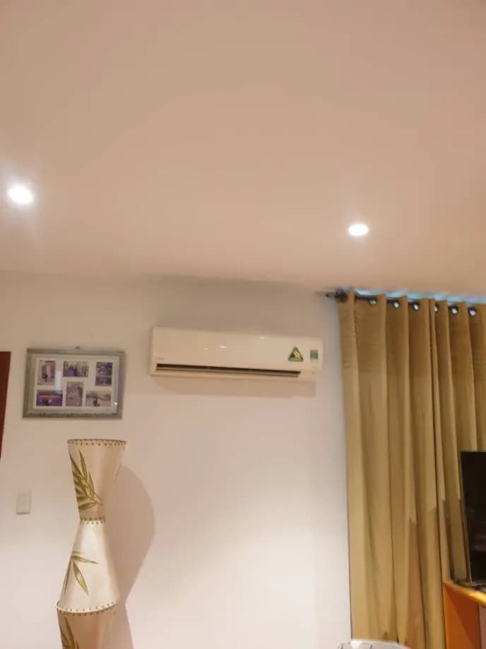 Sau khi hoàn thành sửa máy lạnh treo tường tại Tân Bình — thợ Phan Chí Tâm