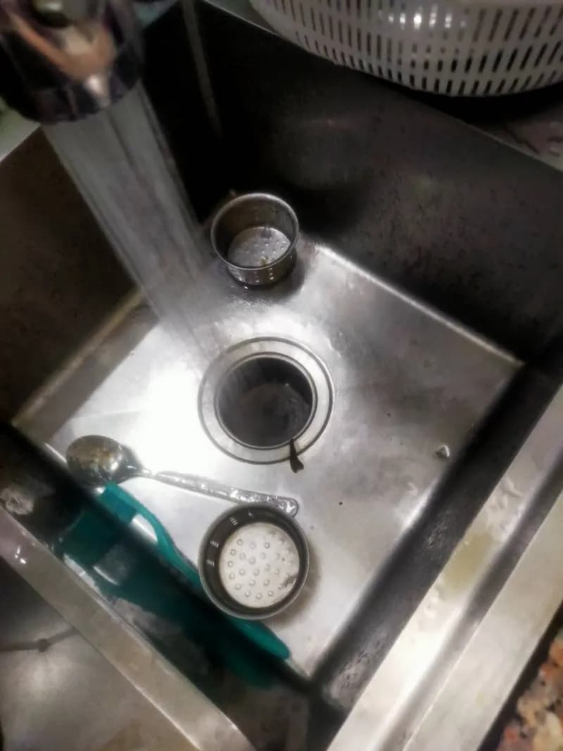 Thông tắc bồn rửa chén nghẹt dầu mỡ tại quận Tân Bình tại Tân Bình