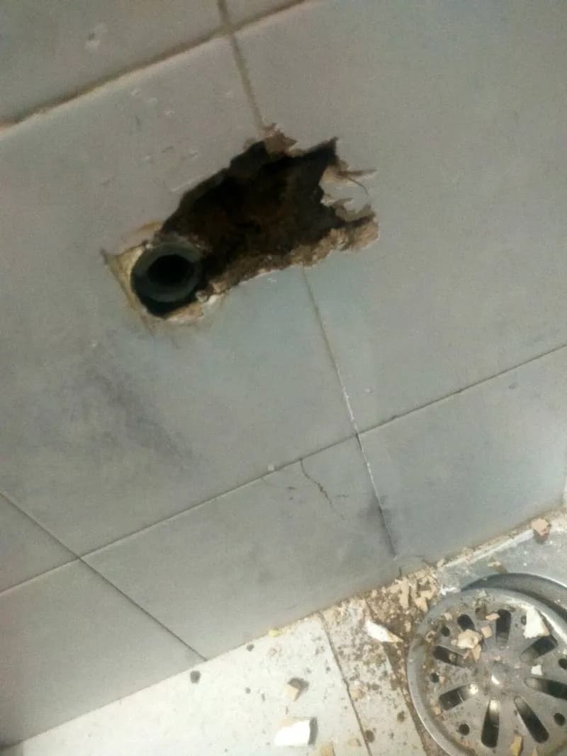 Trước sửa vòi nước tại TPHCM — thợ Lê Đăng Tuấn
