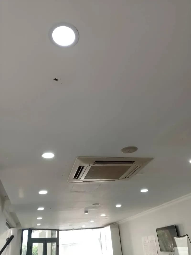 Sau khi hoàn thành sửa đèn LED âm trần tại PHƯỜNG TÂN HƯNG, Quận 7 — thợ Đỗ Văn Nhiều