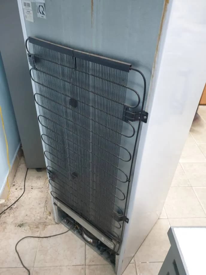 Trước sửa tủ lạnh tại Quận 5 — thợ Phan Chí Tâm