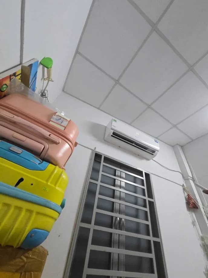 Sau khi hoàn thành sửa máy lạnh treo tường Funiki tại Gò Vấp — thợ Lê Hữu Lộc
