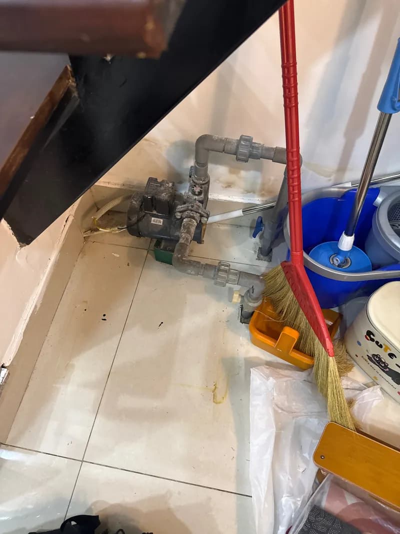 Sau khi hoàn thành sửa máy bơm nước tại Phường Hoà Hưng, Quận 10 — thợ Nguyễn Thành Trọng