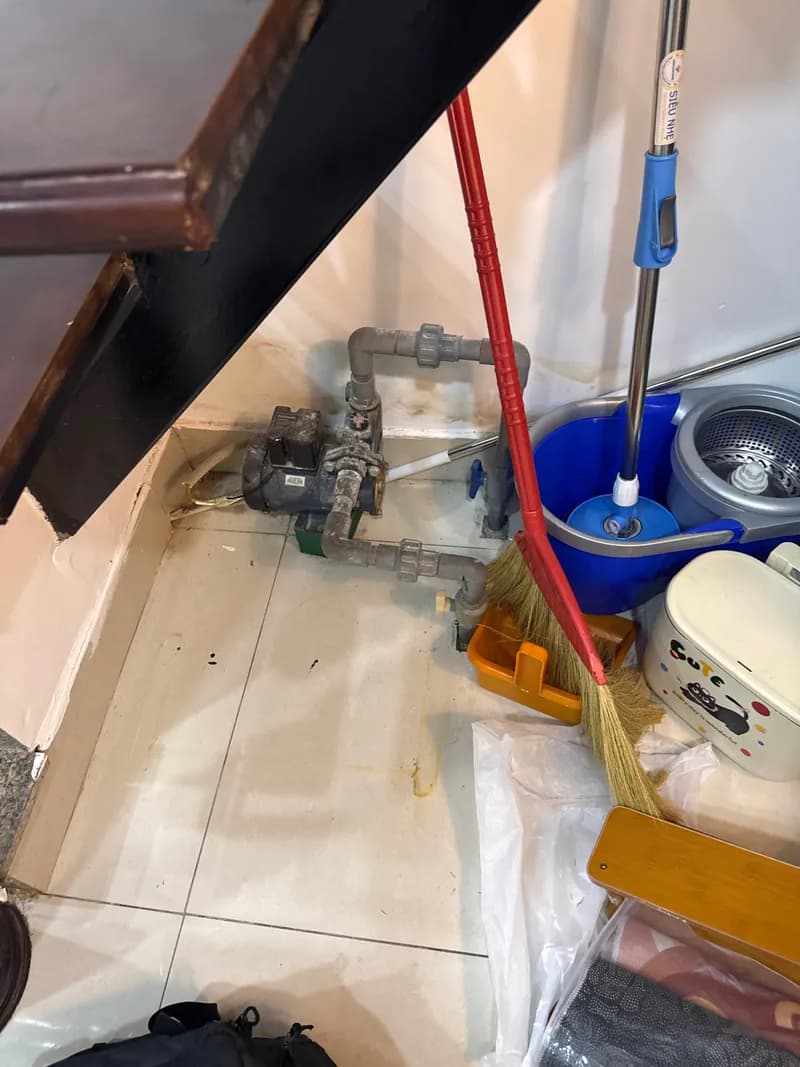 Trước sửa máy bơm nước tại Phường Hoà Hưng, Quận 10 — thợ Nguyễn Thành Trọng