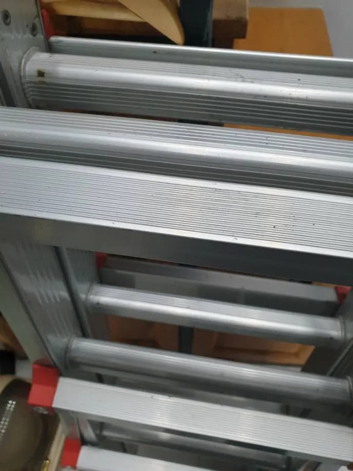 Trước sửa máy lạnh treo tường Mitsubishi Electric tại Tân Bình — thợ Phan Chí Tâm