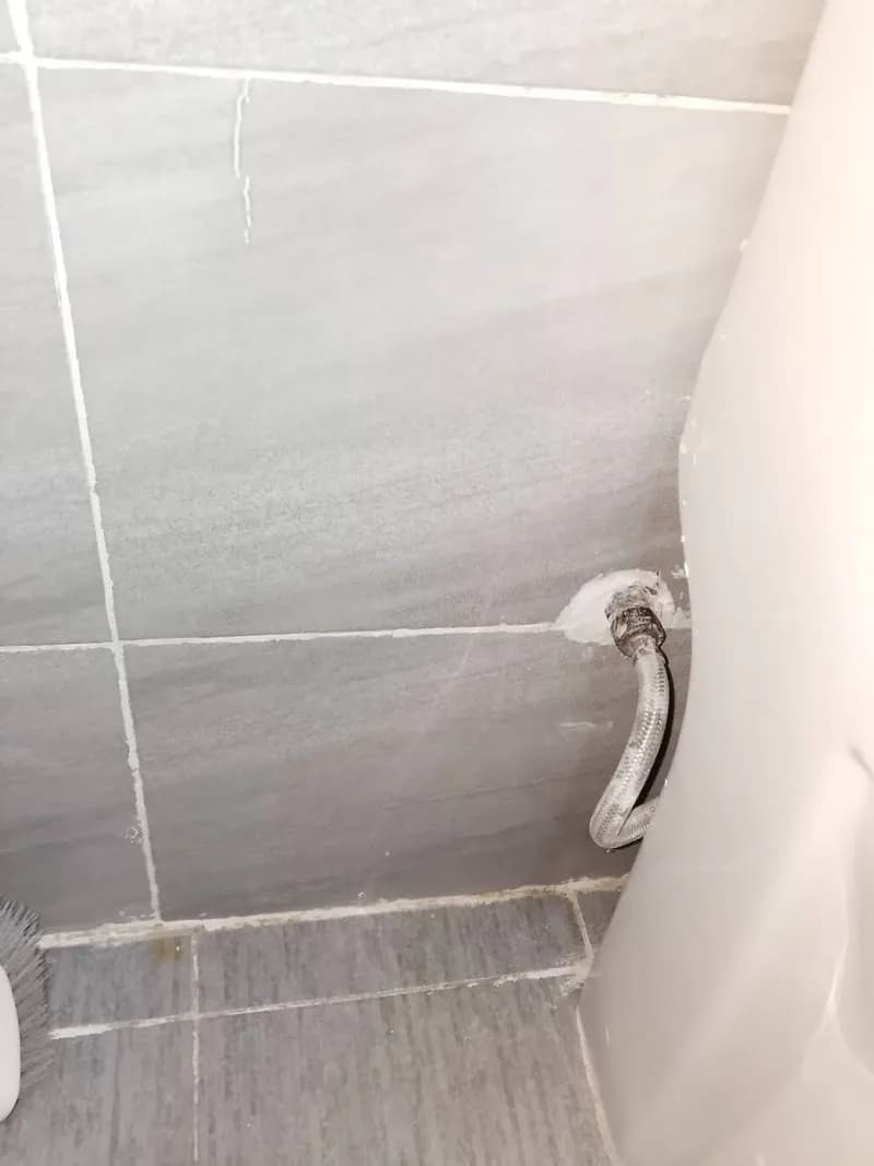 Trước sửa bồn cầu tại Quận 7 — thợ Đỗ Văn Nhiều