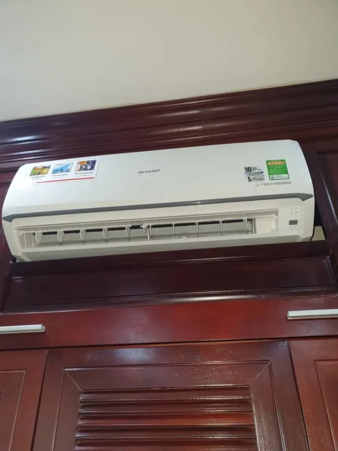 Trước sửa máy lạnh treo tường Sharp tại phường Hiệp Bình, Thủ Đức — thợ Phan Chí Tâm