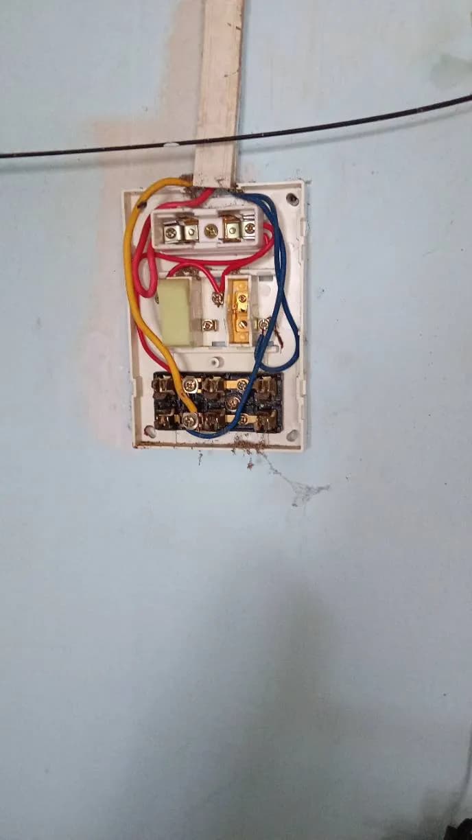 Trước sửa ổ cắm điện Panasonic tại Xã Đông Thạnh, Hóc Môn — thợ Trần Văn Khanh