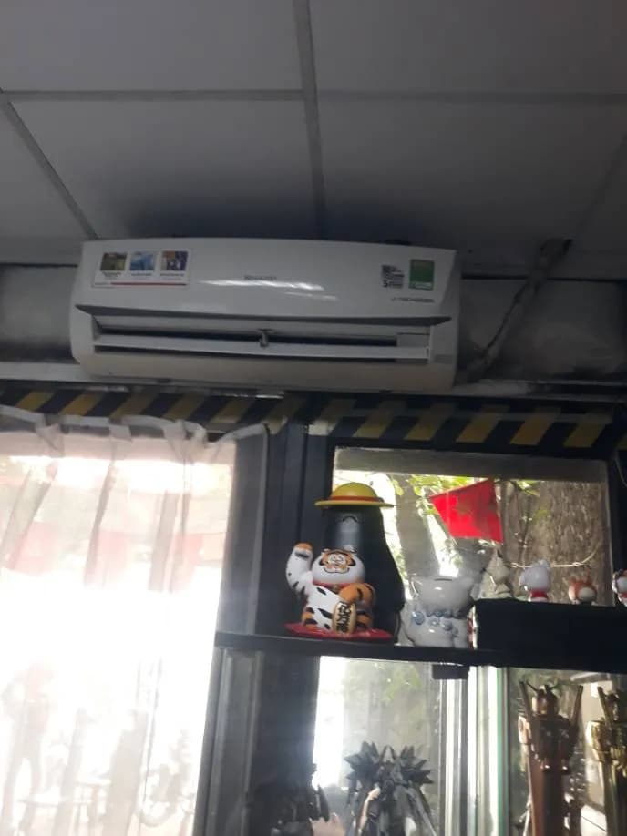 Sau khi hoàn thành sửa máy lạnh treo tường Sharp tại phường 4, Quận 5 — thợ Đặng Anh Huy (5 sao)
