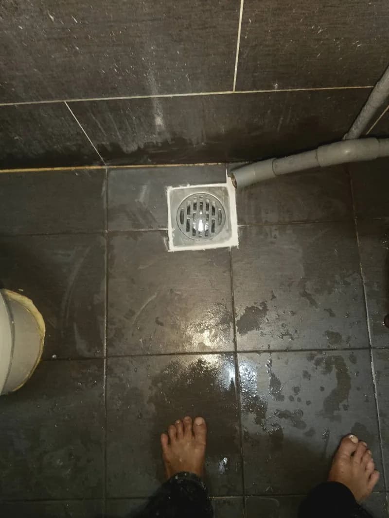 Thay thế phễu thu sàn nhà tắm tại quận Tân Phú tại Tân Phú