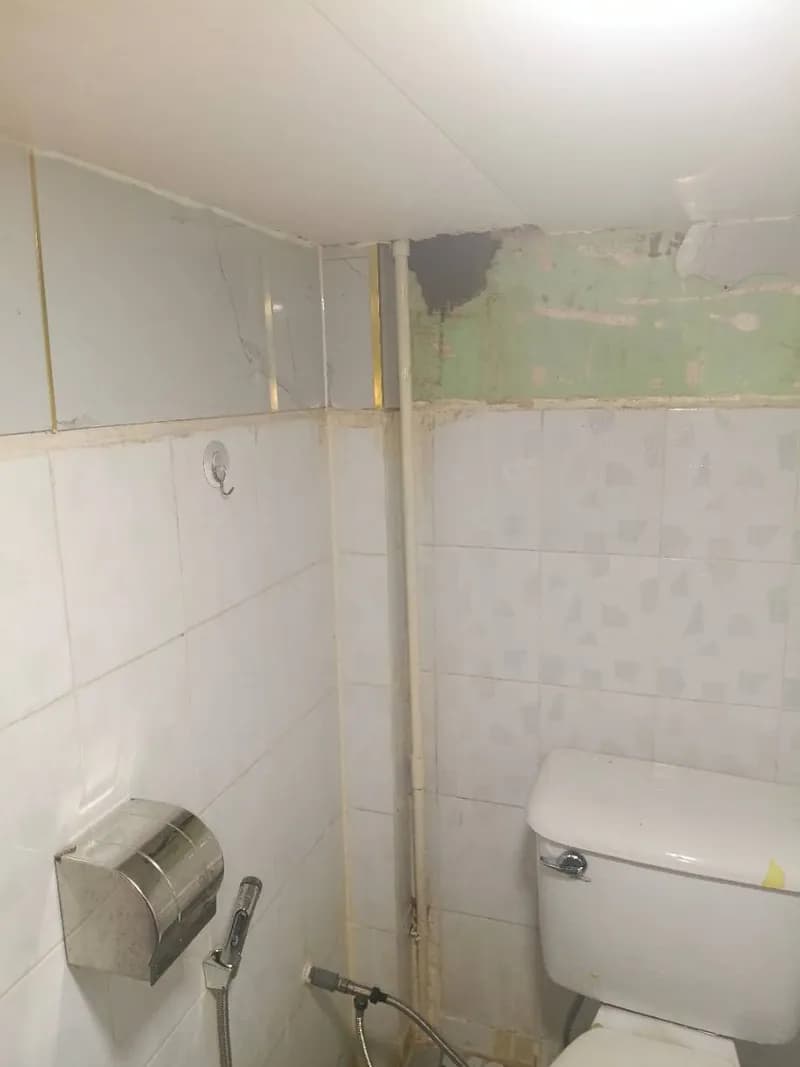 Sau khi hoàn thành sửa tường nhà vệ sinh tại Phường Bình Trị Đông, Bình Tân — thợ Trần Ngọc Tùng (5 sao)