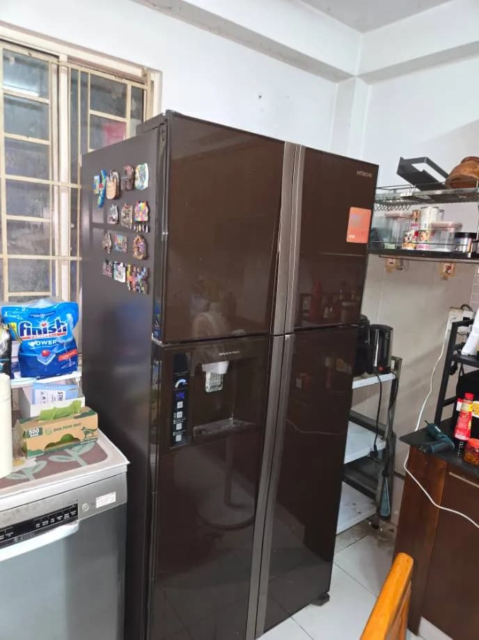 Sau khi hoàn thành sửa tủ lạnh side-by-side Hitachi tại phường 1 gò vấp, Gò Vấp — thợ Lê Hữu Lộc