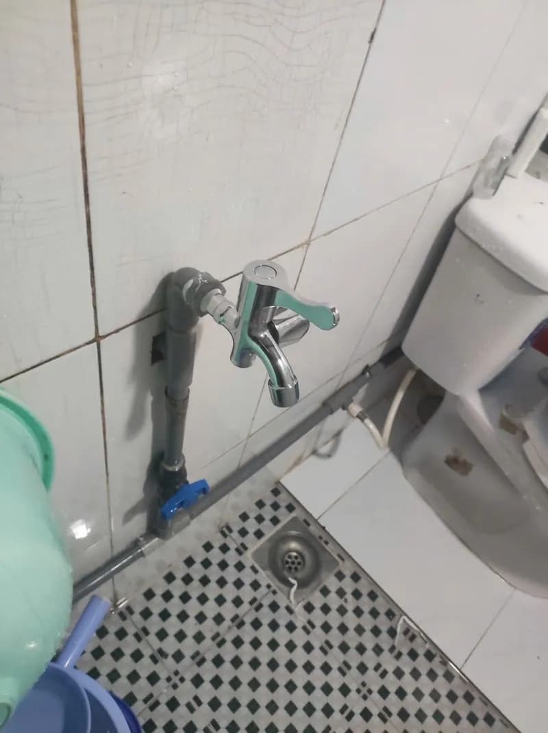 Sau khi hoàn thành sửa vòi nước tại phường An Khánh, Thủ Đức — thợ Bùi Văn An