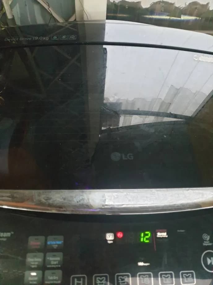 Sau khi hoàn thành sửa máy giặt cửa trên LG tại Phường Hiệp Bình Phước, Thủ Đức — thợ Phan Chí Tâm