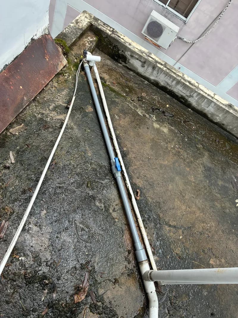 Thay thế đường ống nước PVC bị nứt tại Quận 5 tại Quận 5